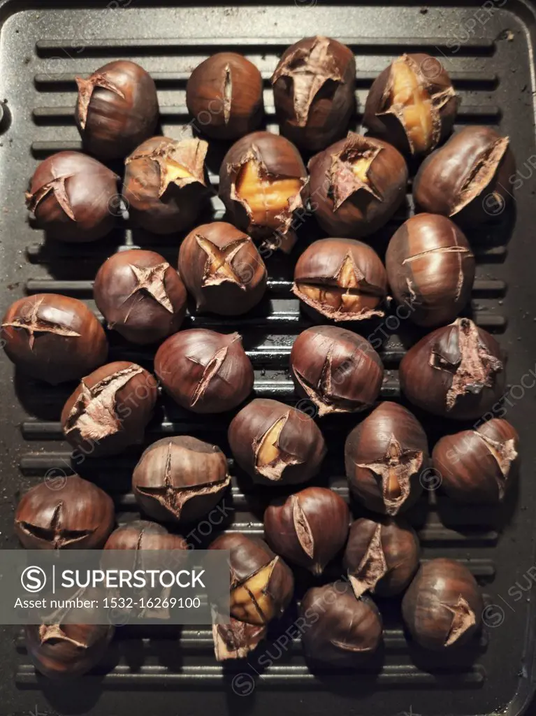 Chestnuts in the grill pan