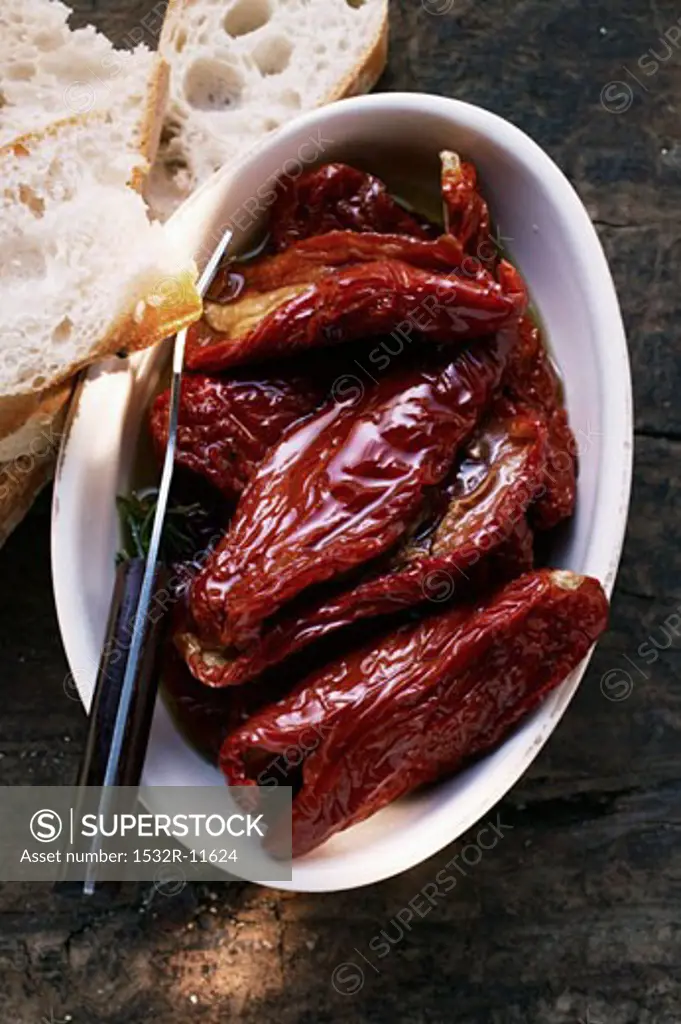 Marinated dried tomatoes; white bread