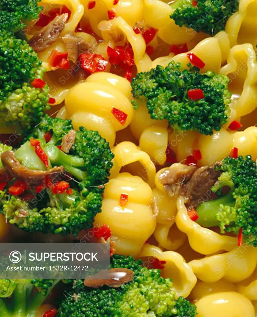 Conchiglie with broccoli and peppers