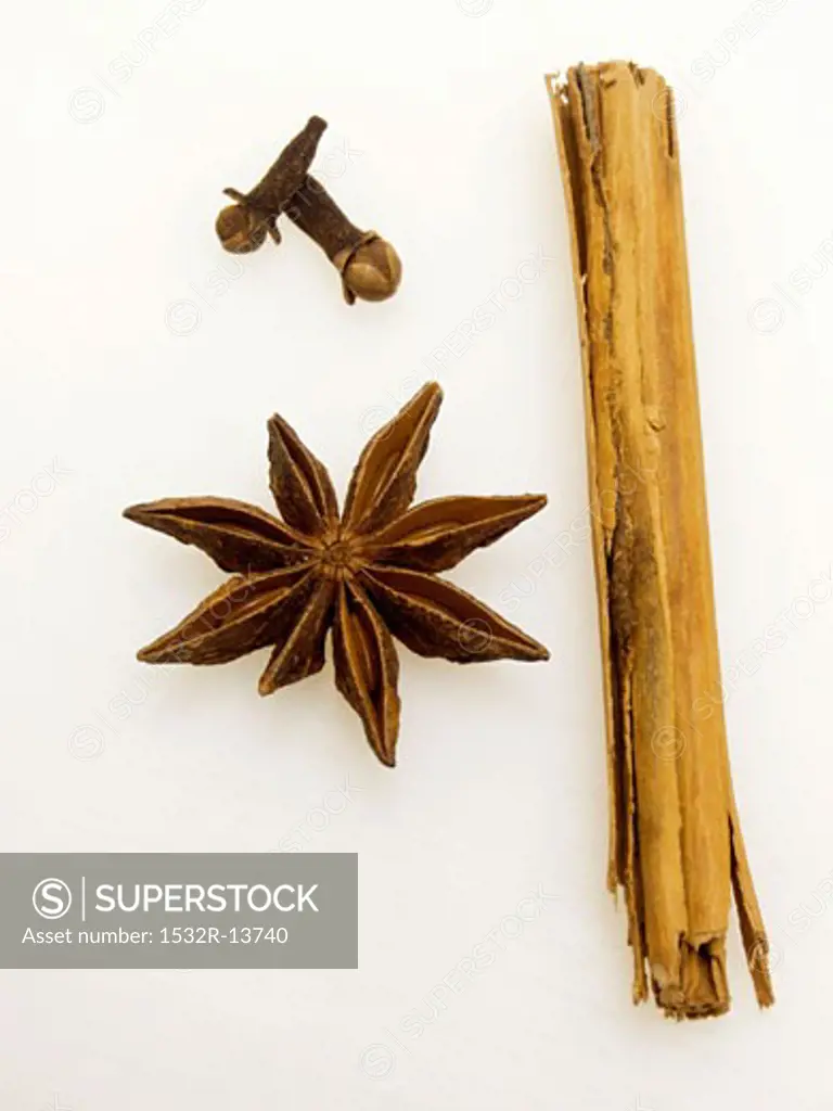 Cinnamon Bark with Cloves and Star Anise