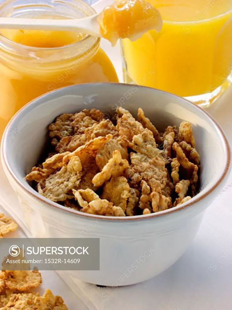 Wholemeal cornflakes, blossom honey and orange juice