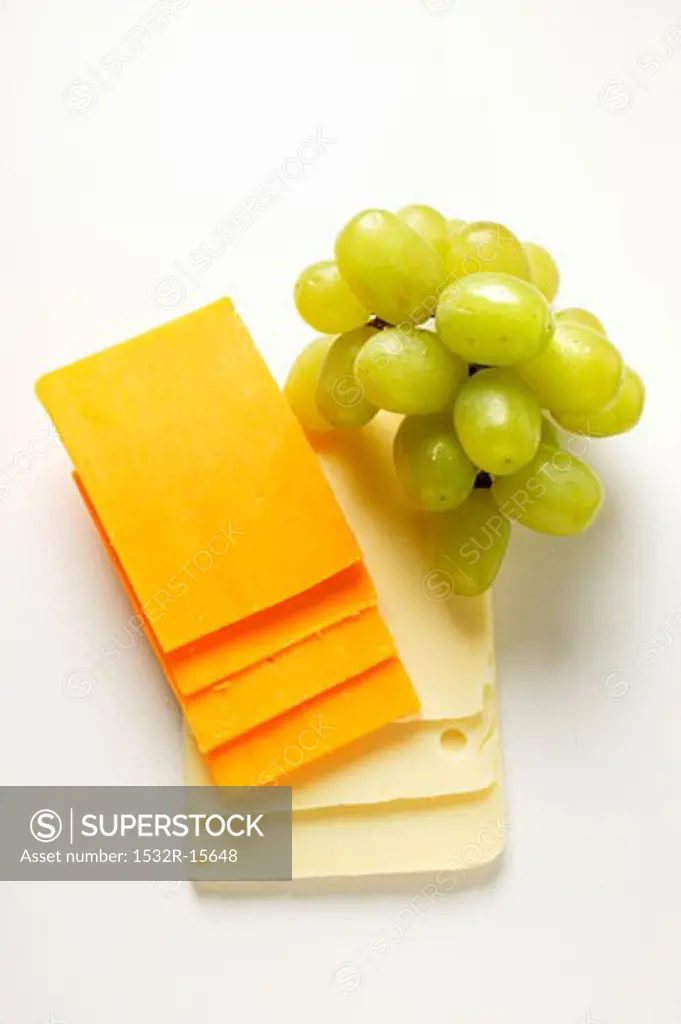Extra Sharp Cheddar and American cheese with grapes