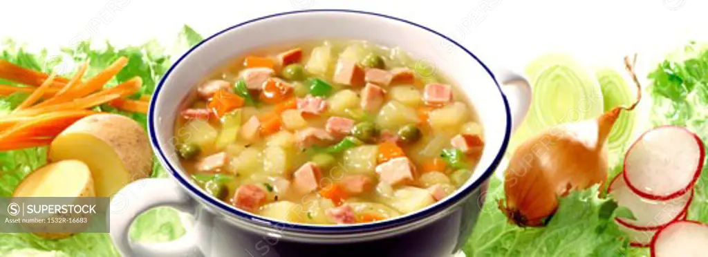 Potato and vegetable stew with diced ham