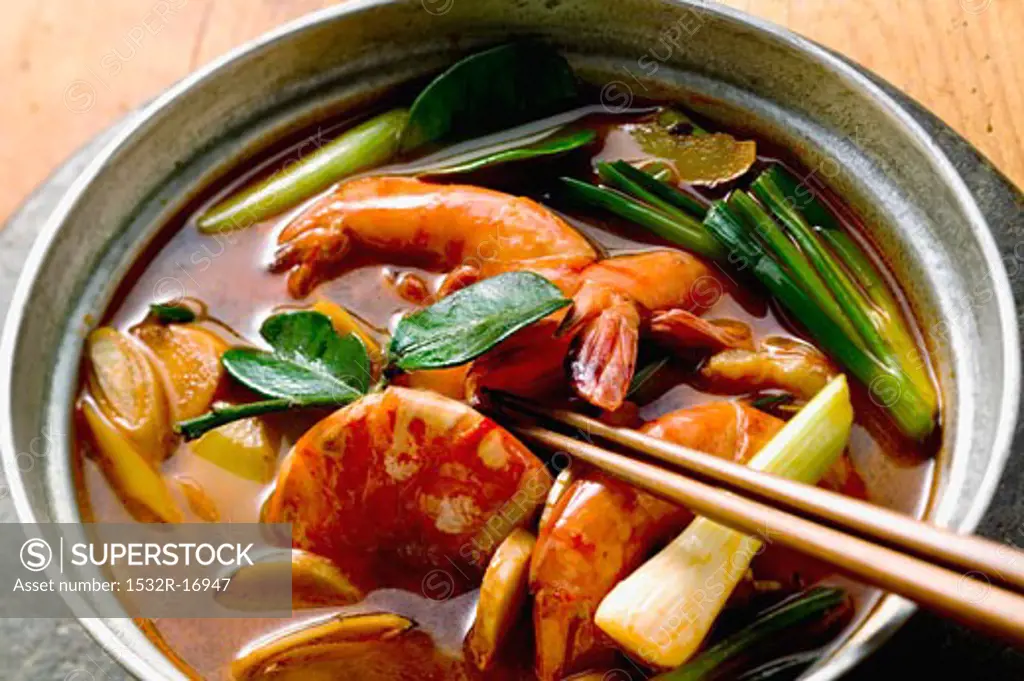 Shrimp soup with spring onions (Thailand)
