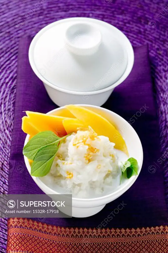 Sticky rice with mango and coconut milk