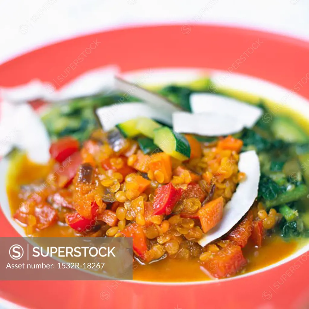 Vegetable curry with peppers, red lentils, courgettes & coconut
