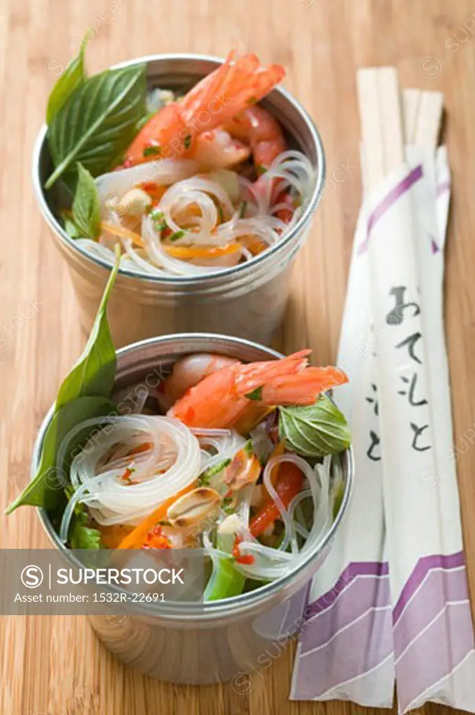 Glass noodles with shrimps, lemon grass and fennel