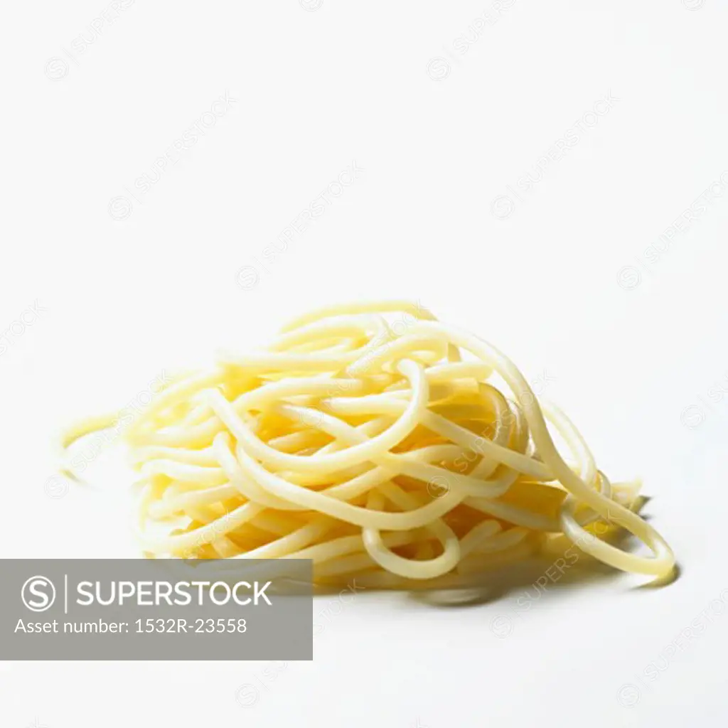 A heap of cooked spaghetti