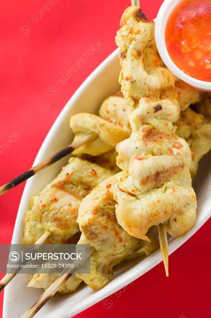 Spicy satay with sweet and sour chili sauce (Indonesia)