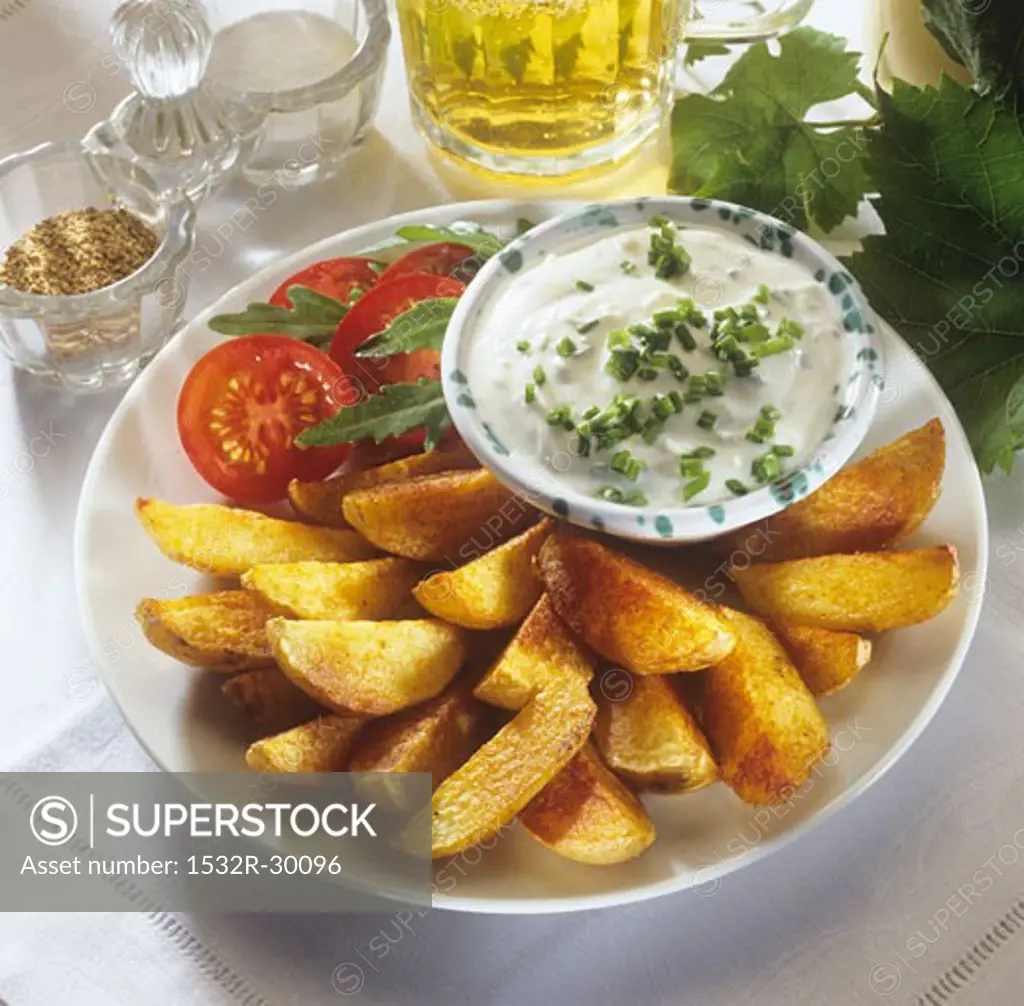 Spicy potato wedges with dip