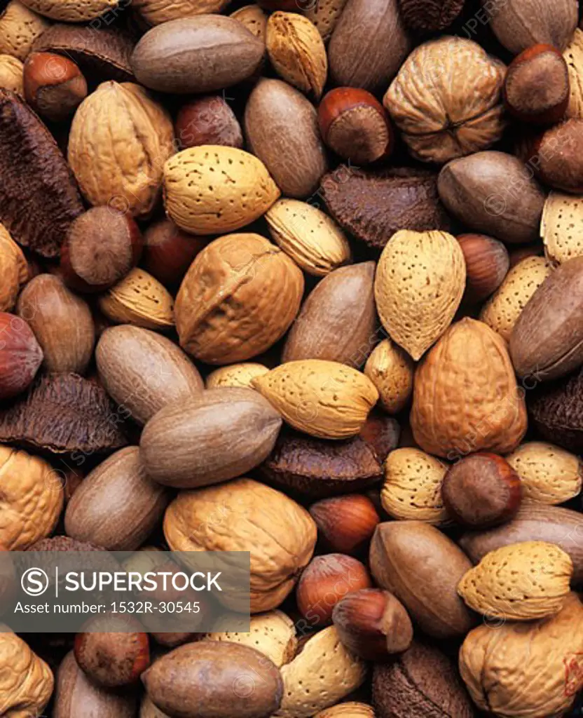 Assorted nuts (full-frame)
