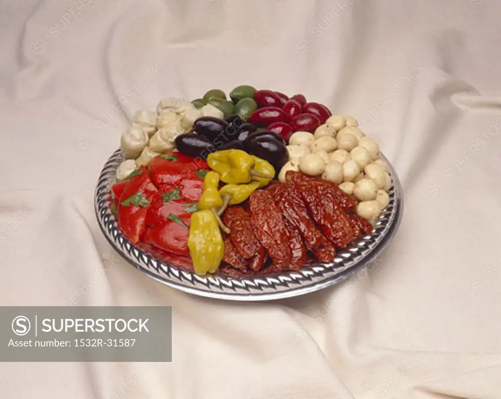 Platter with Sun Dried Tomatoes, Peperoncini, Olives and Mushrooms