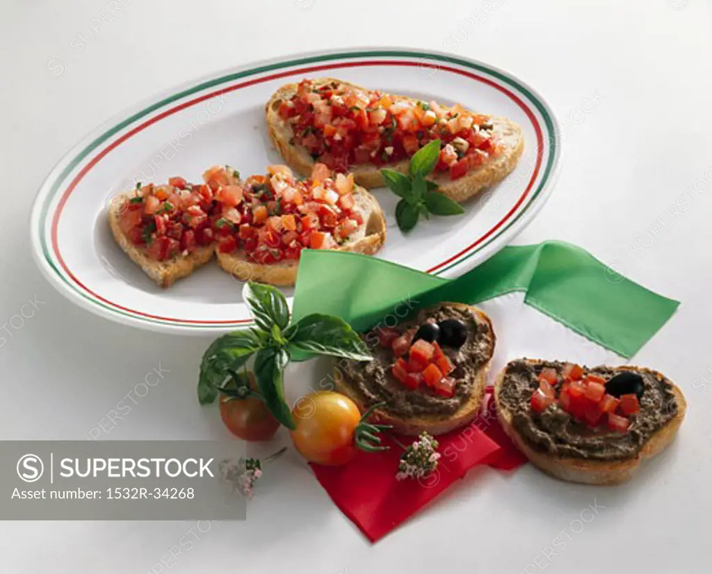 Crostini with tomatoes and olive paste