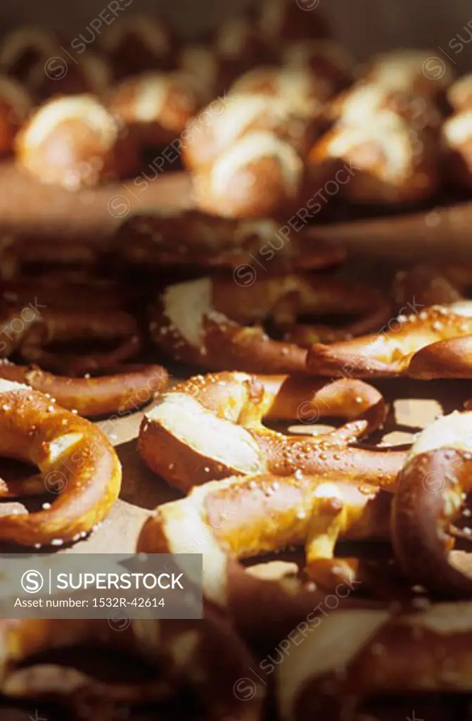 Soft pretzels and pretzel plaits