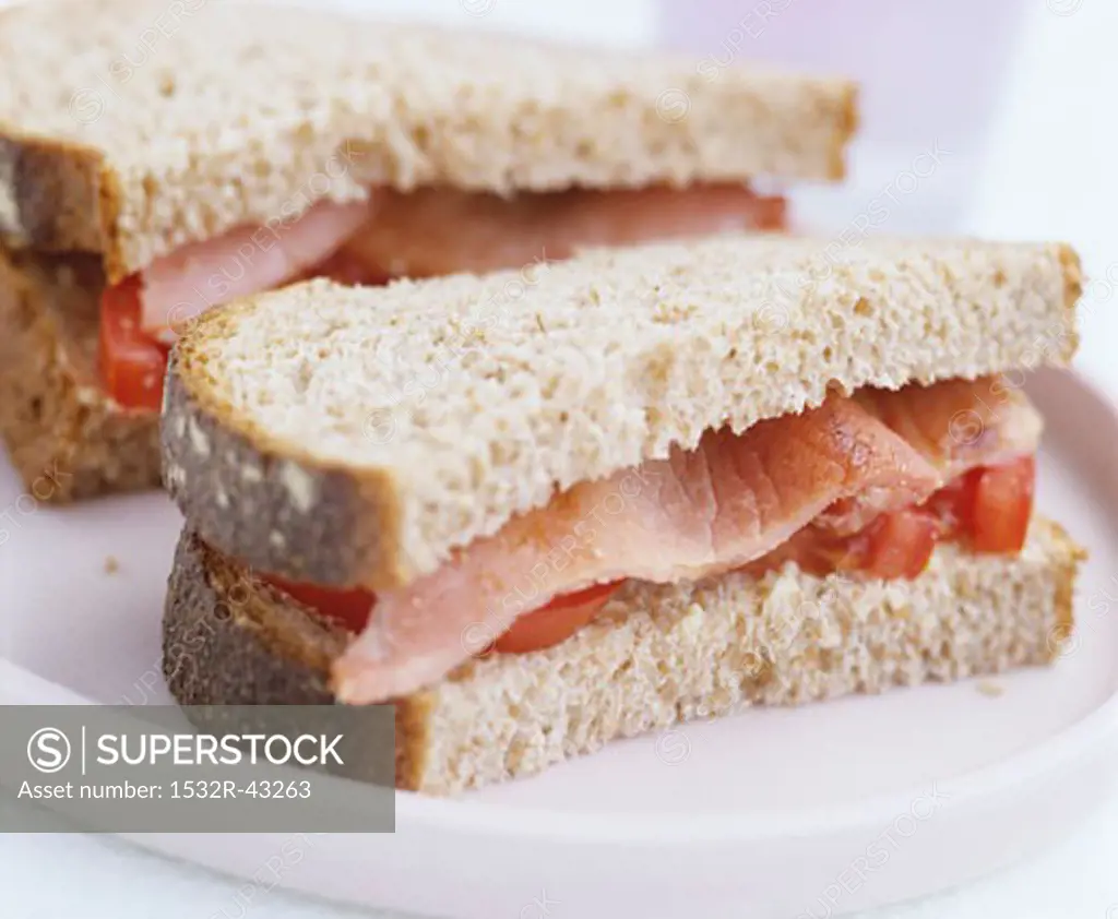 Bacon and tomato sandwiches