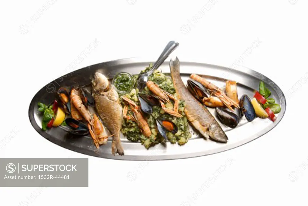 Seafood platter with fish, mussels and scampi