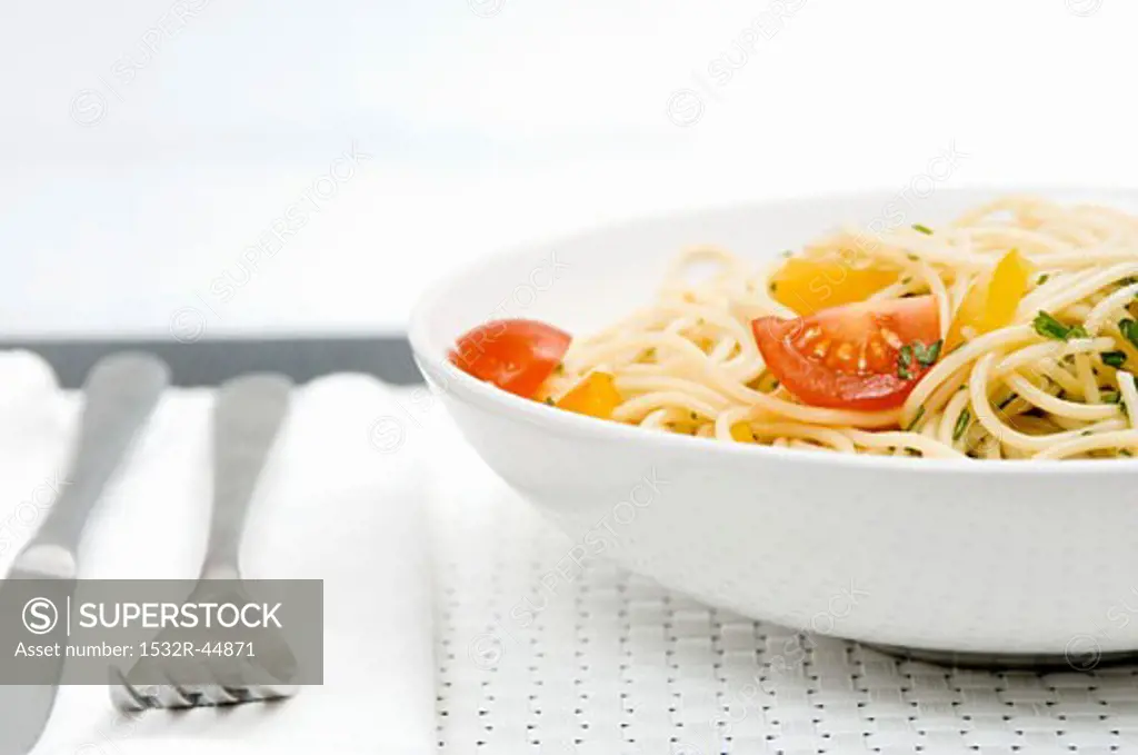 Spaghetti with tomatoes and peppers