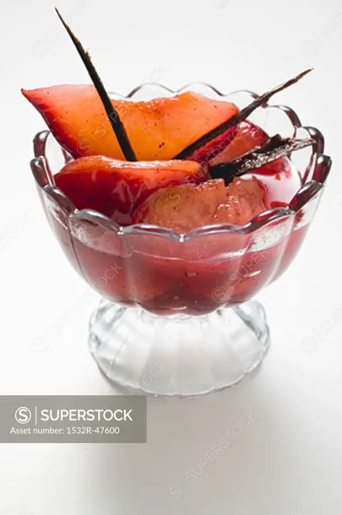 Plum compote with vanilla pods