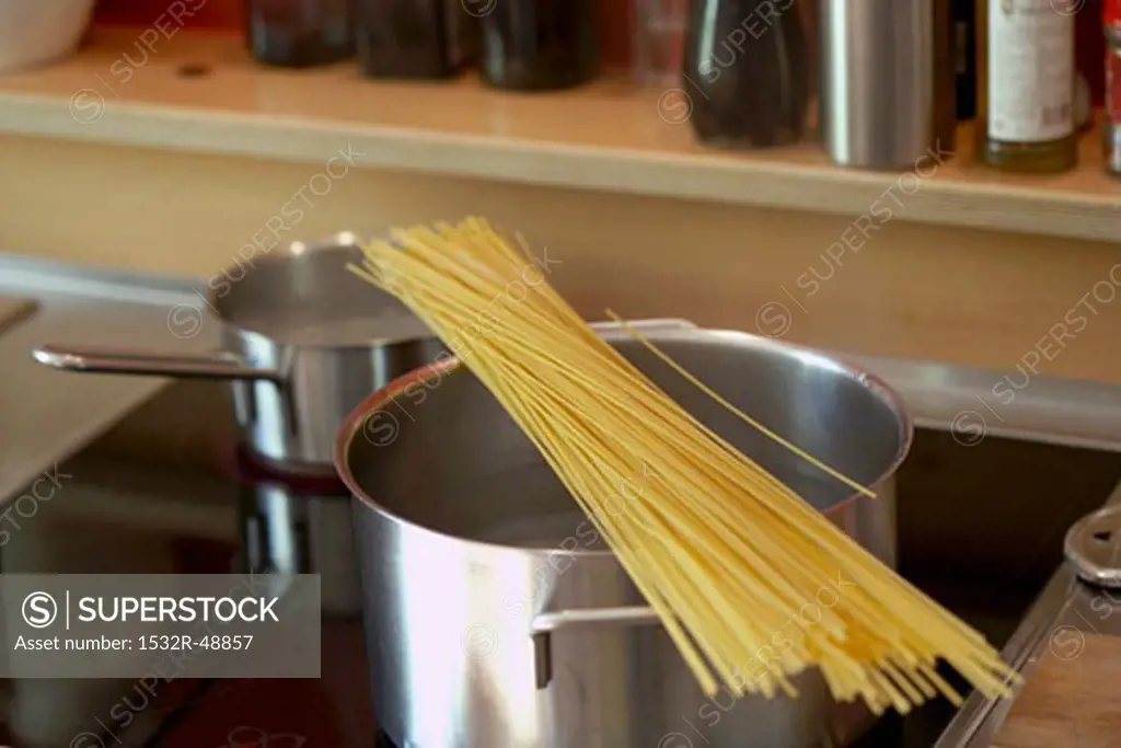 Spaghetti on a pan on a cooker