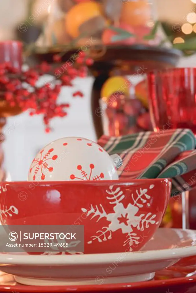 Christmas place-setting and Christmas decorations