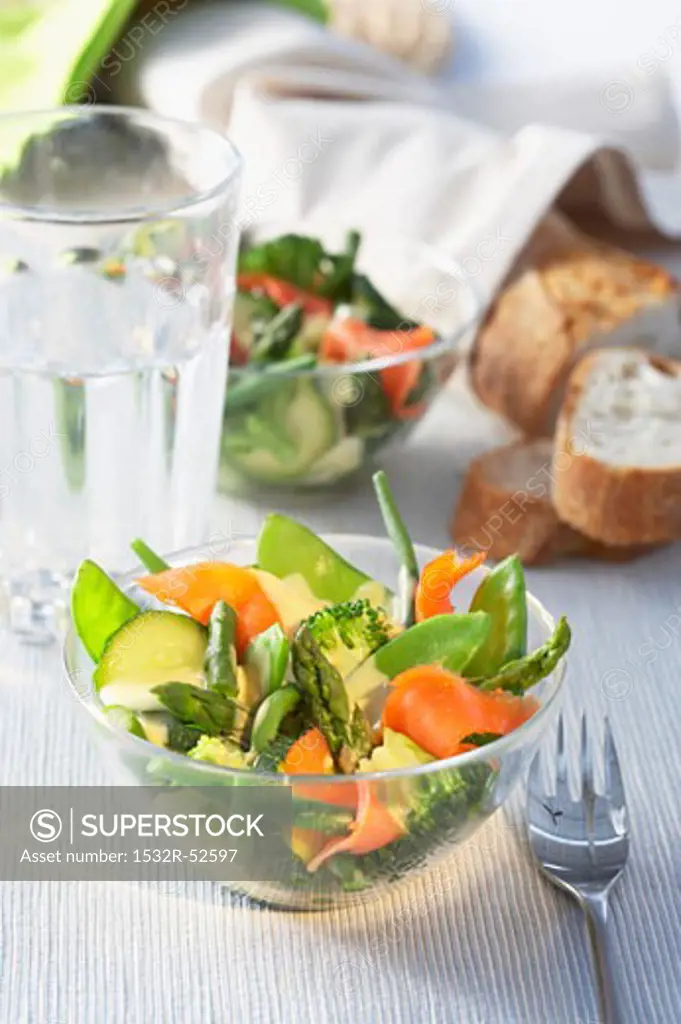 Vegetable salad with smoked salmon
