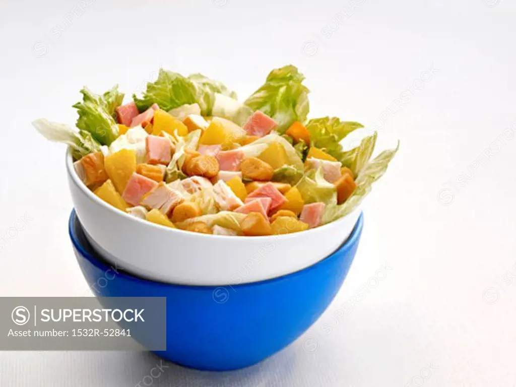 Lettuce with chicken and ham