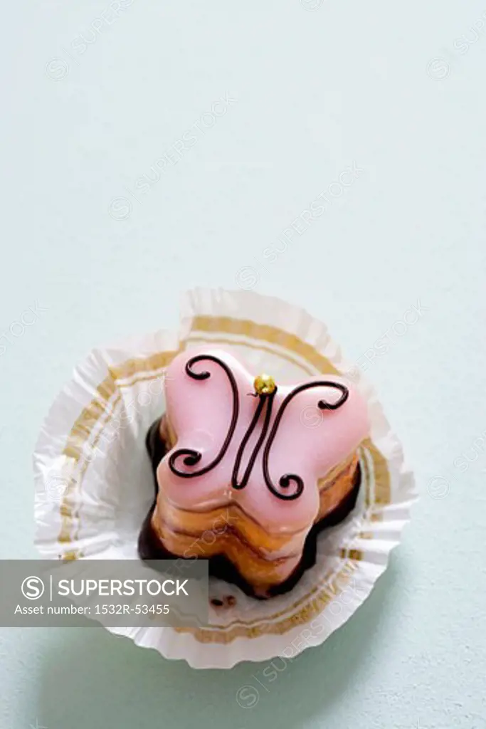 Petit four (butterfly) in paper case