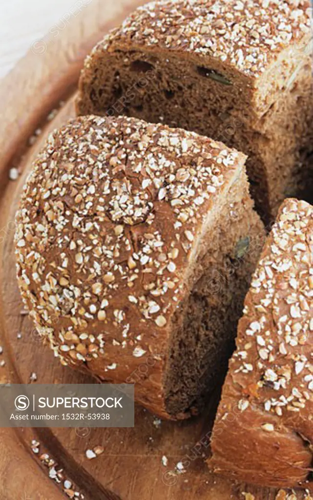 Wholemeal bread with crushed grains