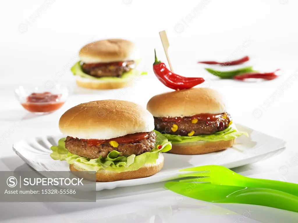 Texas-style hamburger with sweetcorn and chilli pepper