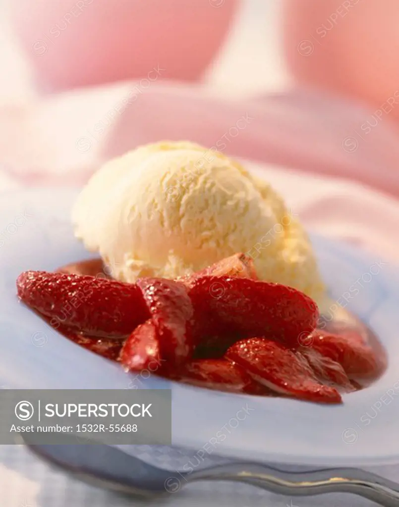 Vanilla ice cream with strawberry compote