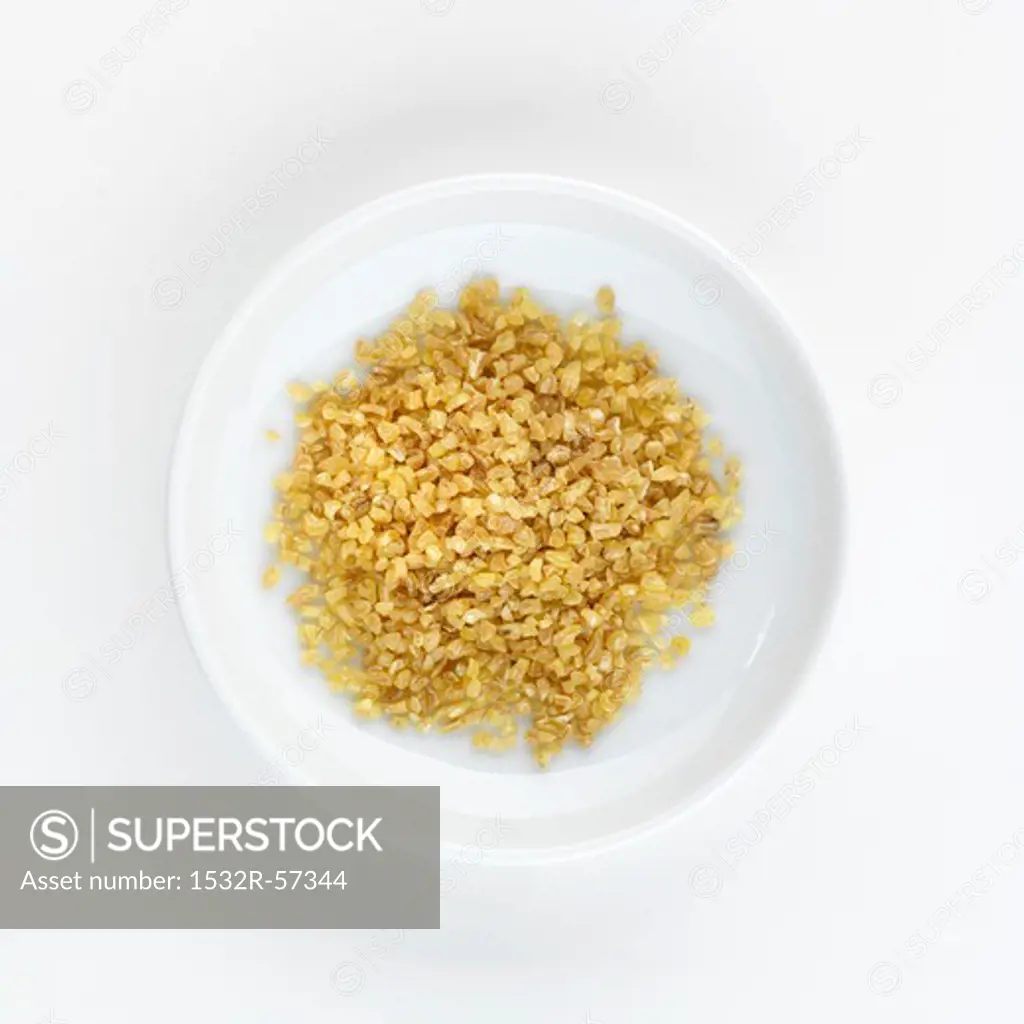 A plate of bulgur, seen from above
