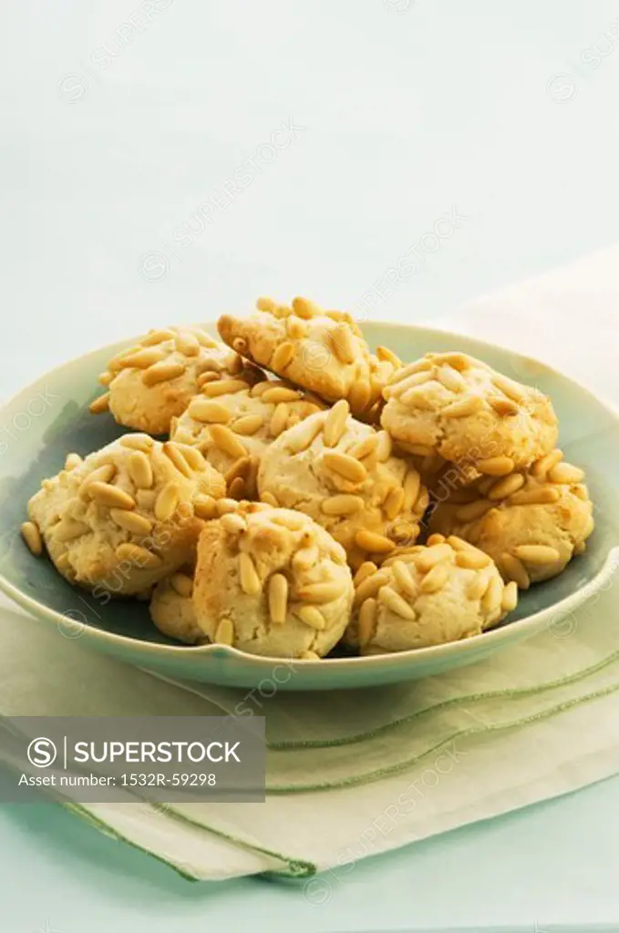 Italian pine nut biscuits