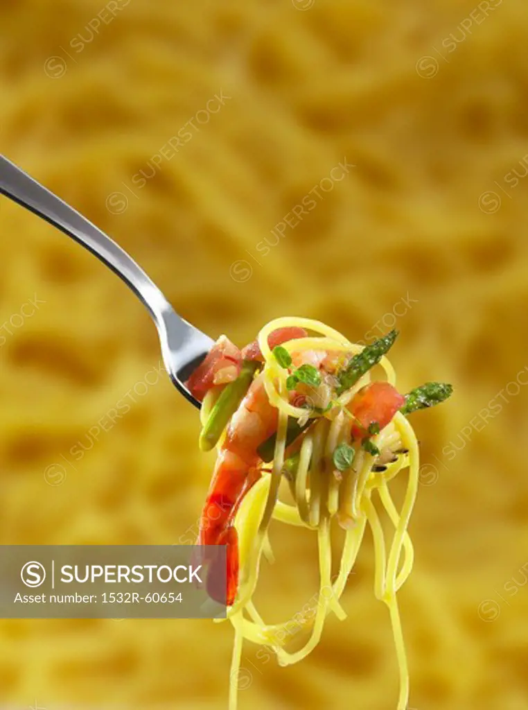Spaghetti with scampo on a fork