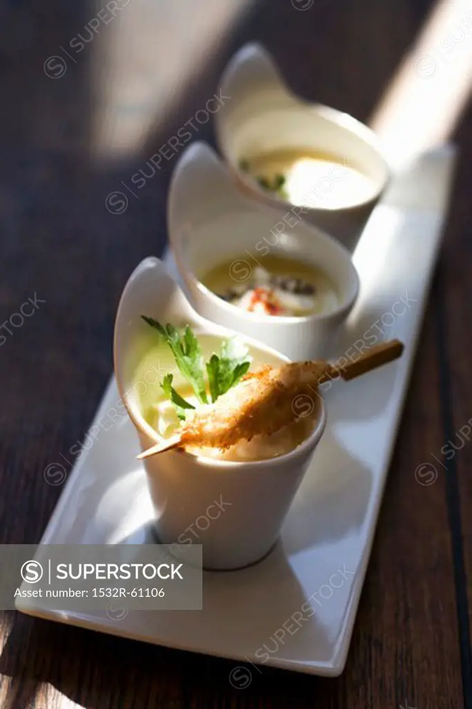 Curry soup with asparagus and pepper