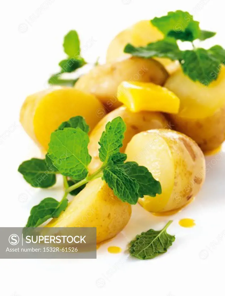 Boiled potatoes with butter and mint
