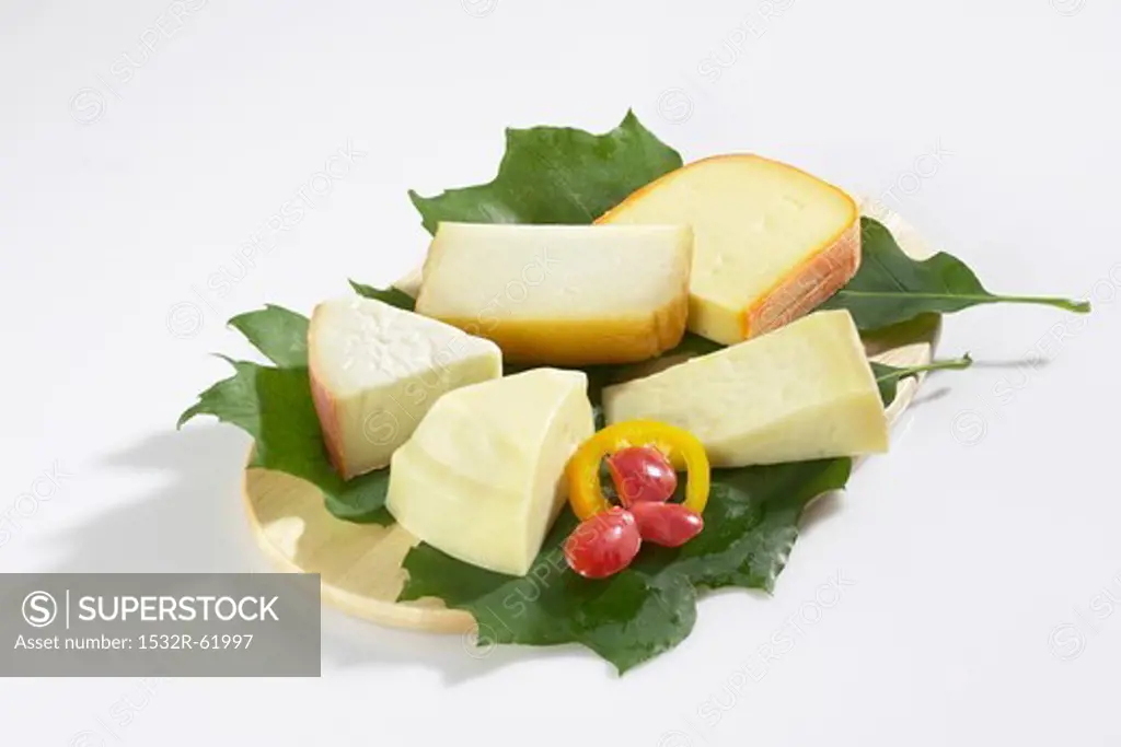 Spanish cheeses on leaves