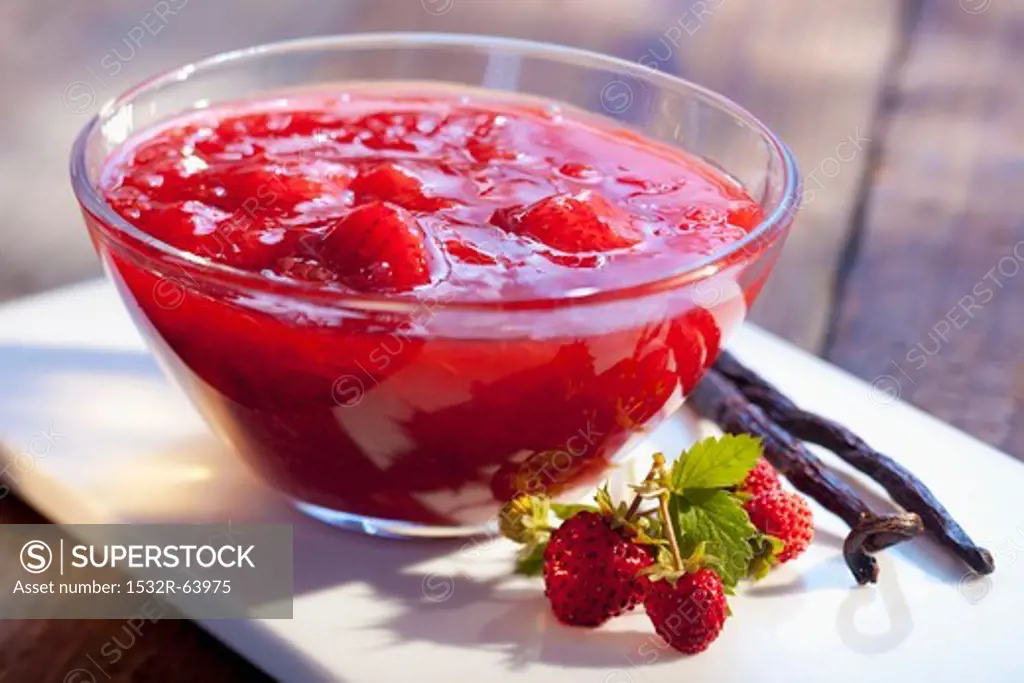 Strawberry jam with vanilla