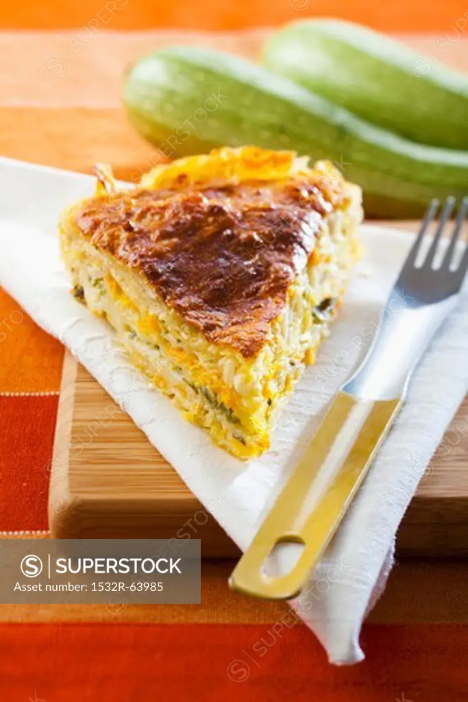 Puff pastry cake with carrots and spinach
