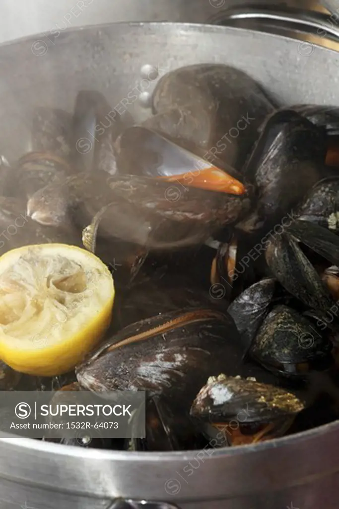 Steamed Irish mussels with lemon