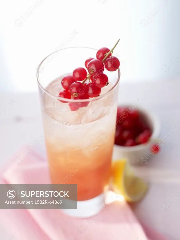 'Afternoon Hope' (cocktail) with currants