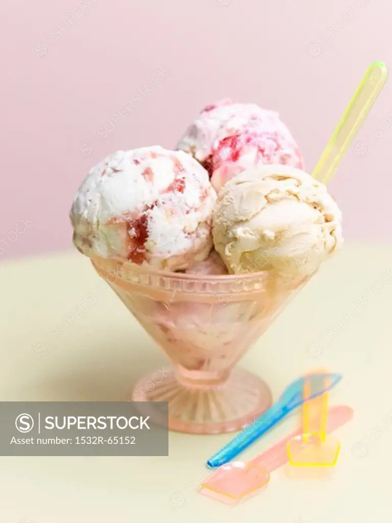 An ice cream sundae of mixed ice cream