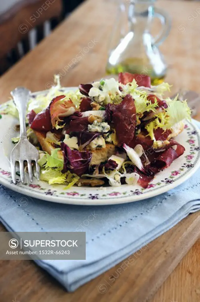 Gorgonzola and Bresaola salad on bruschetta