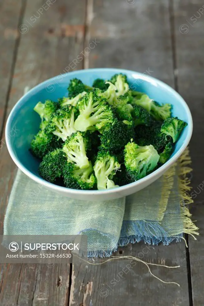 Blanched broccoli