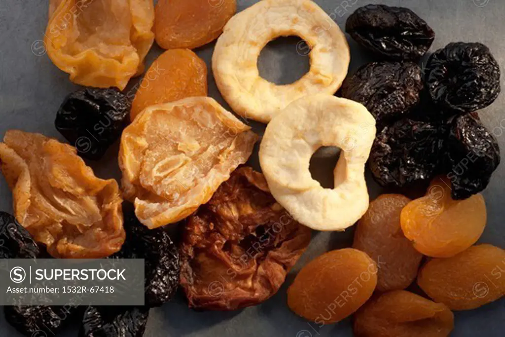 A variety of dried fruit (top view)