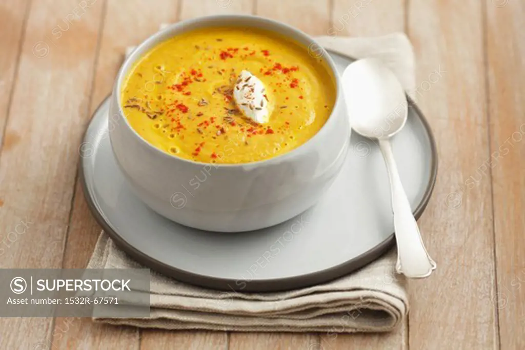 Cream of carrot soup with lentils