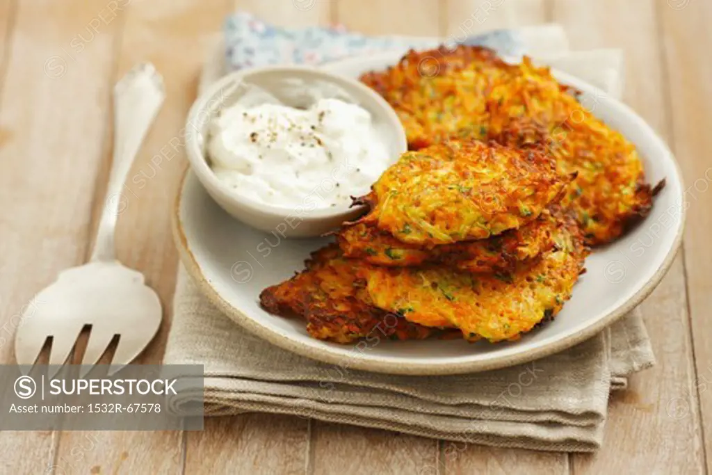 Carrot fritters with yoghurt dip