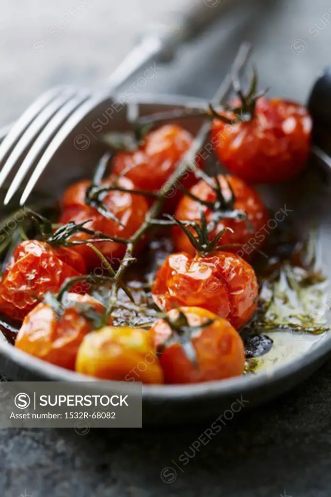 Tomatoes roasted in the oven
