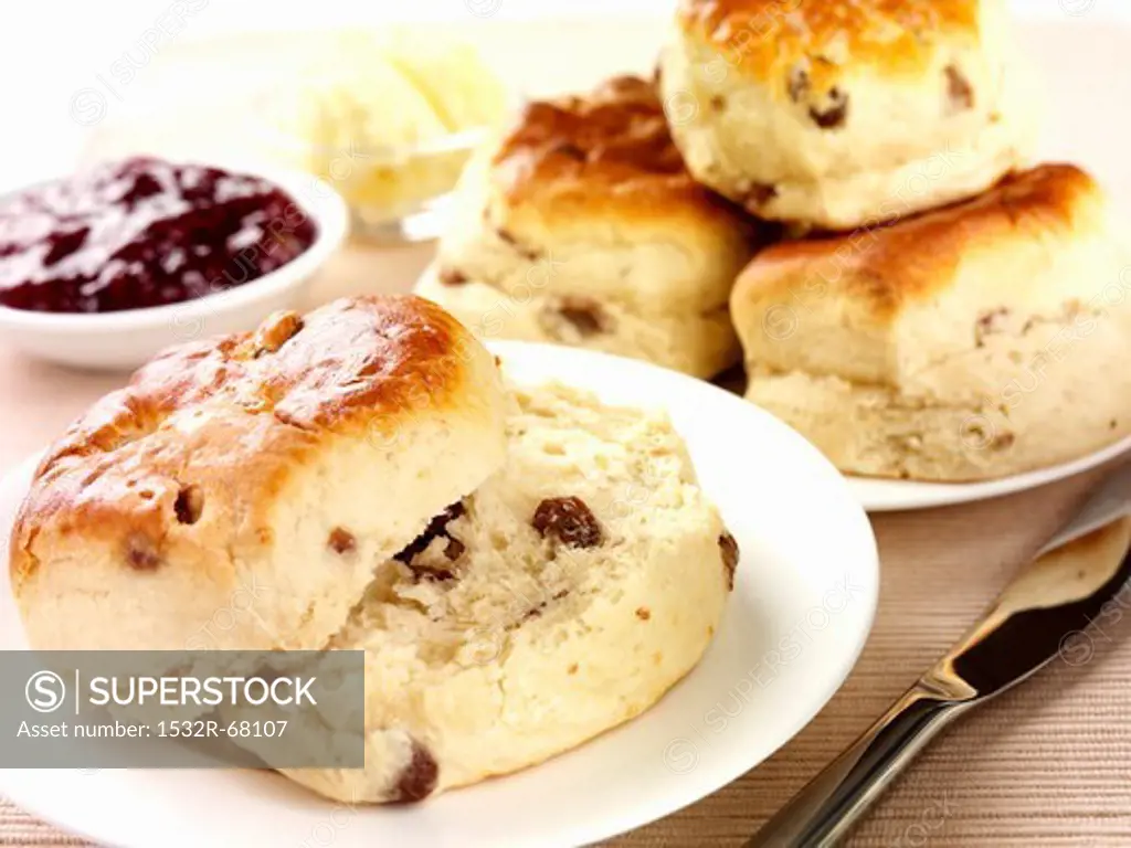 Fruit scones with jam and butter