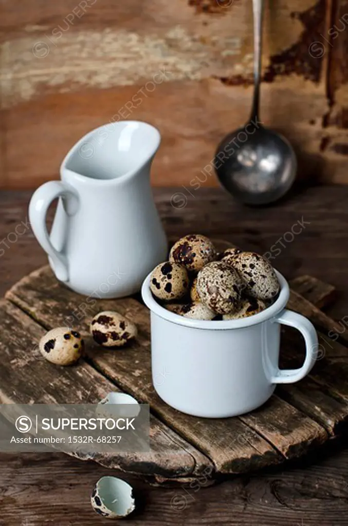 Quail's eggs in a mug