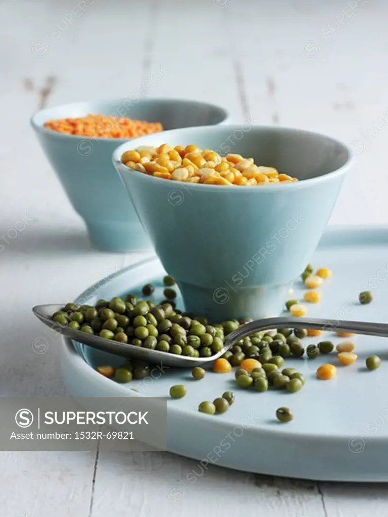 Green soya beans with yellow peas and lentils